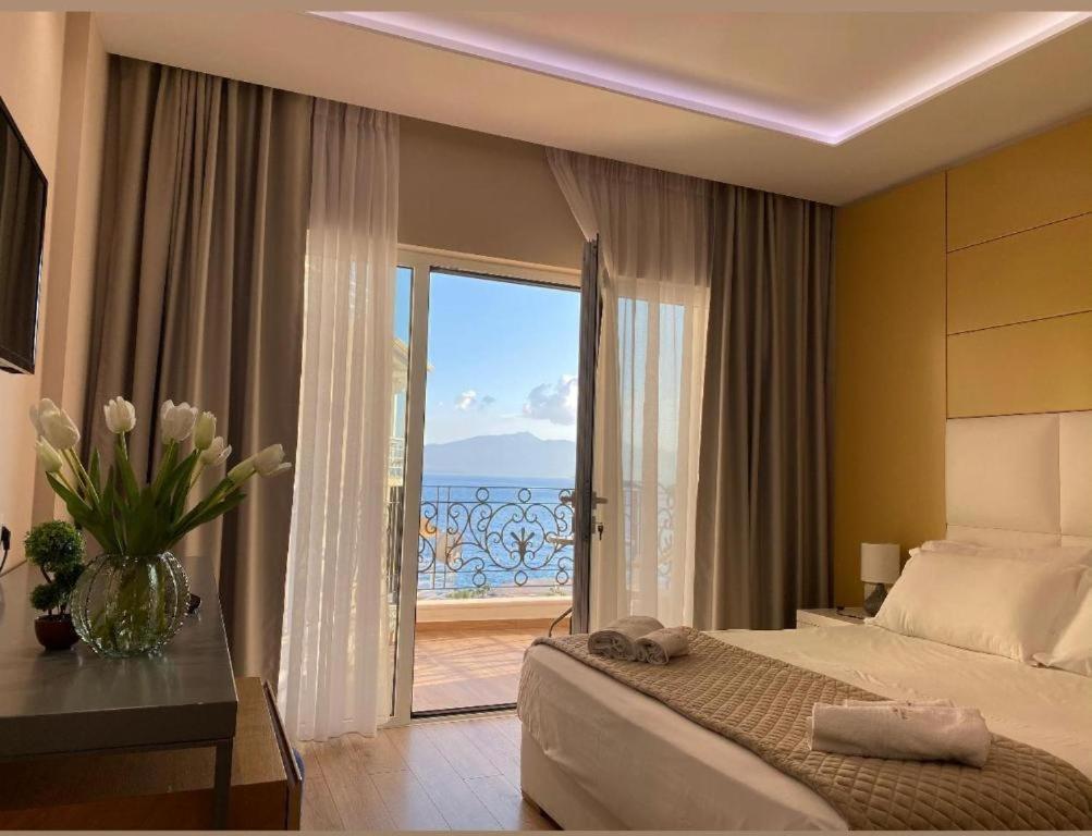 Ami Mar Hotel Sarandë Eksteriør billede