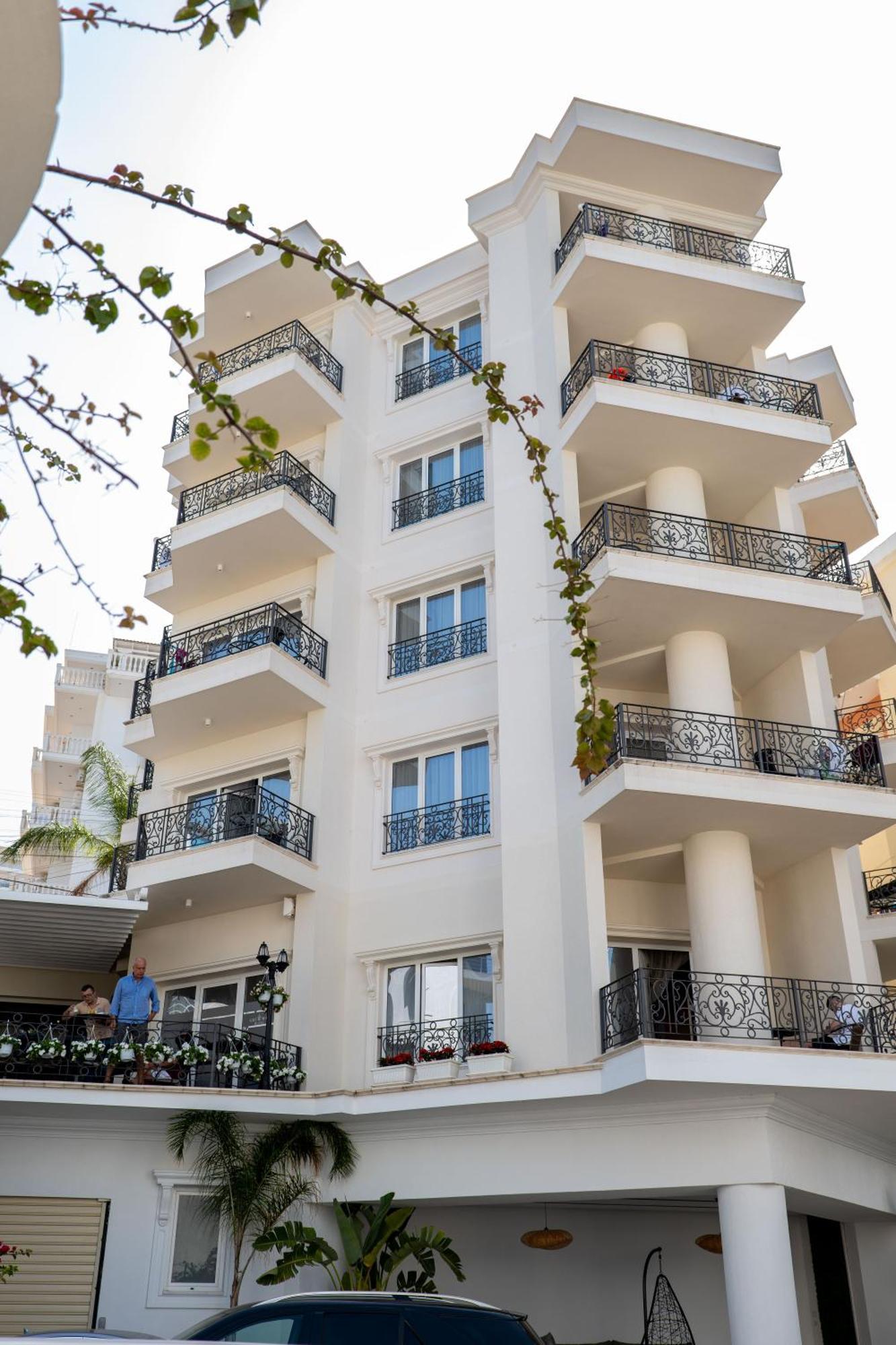 Ami Mar Hotel Sarandë Eksteriør billede