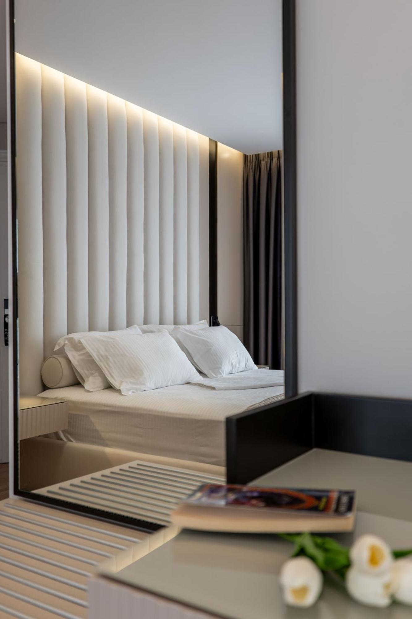 Ami Mar Hotel Sarandë Eksteriør billede