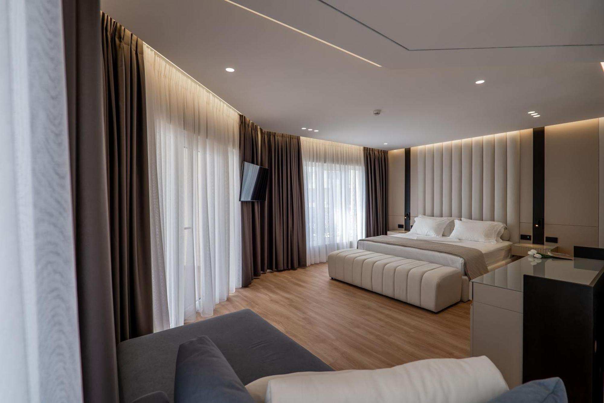 Ami Mar Hotel Sarandë Eksteriør billede