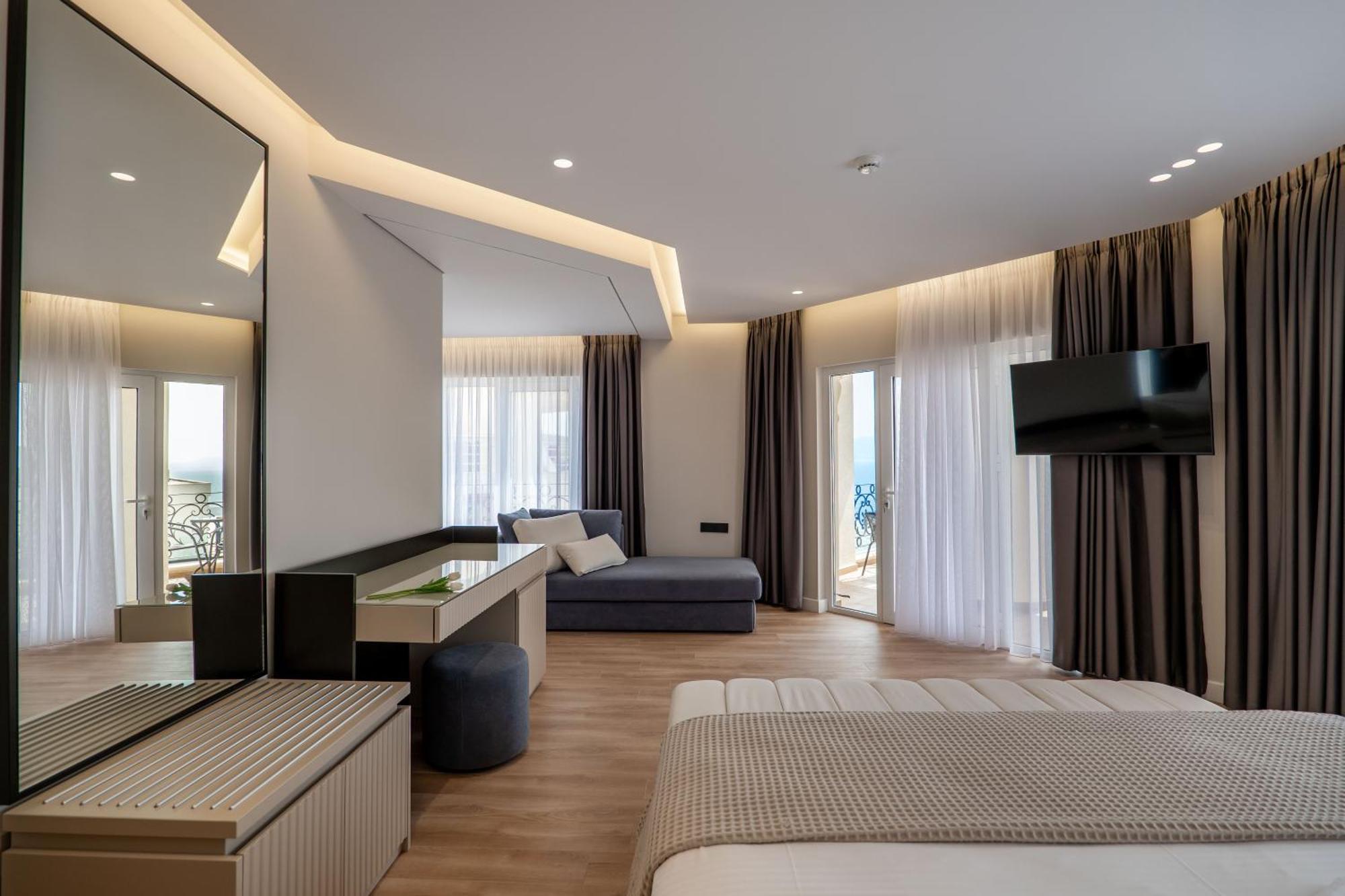 Ami Mar Hotel Sarandë Eksteriør billede