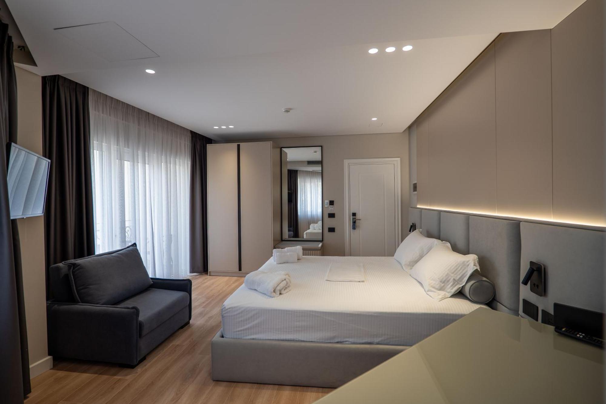 Ami Mar Hotel Sarandë Eksteriør billede