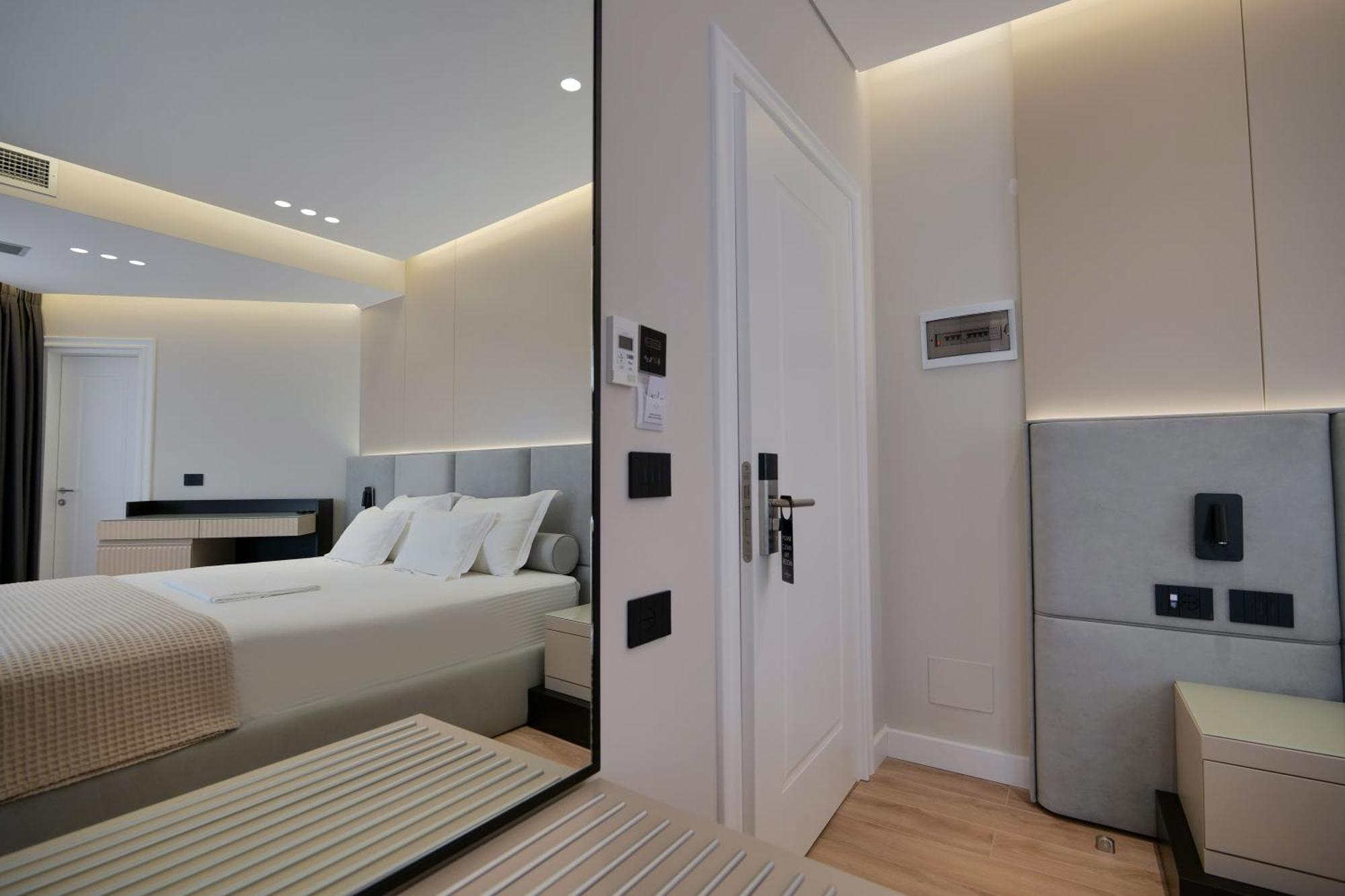 Ami Mar Hotel Sarandë Eksteriør billede