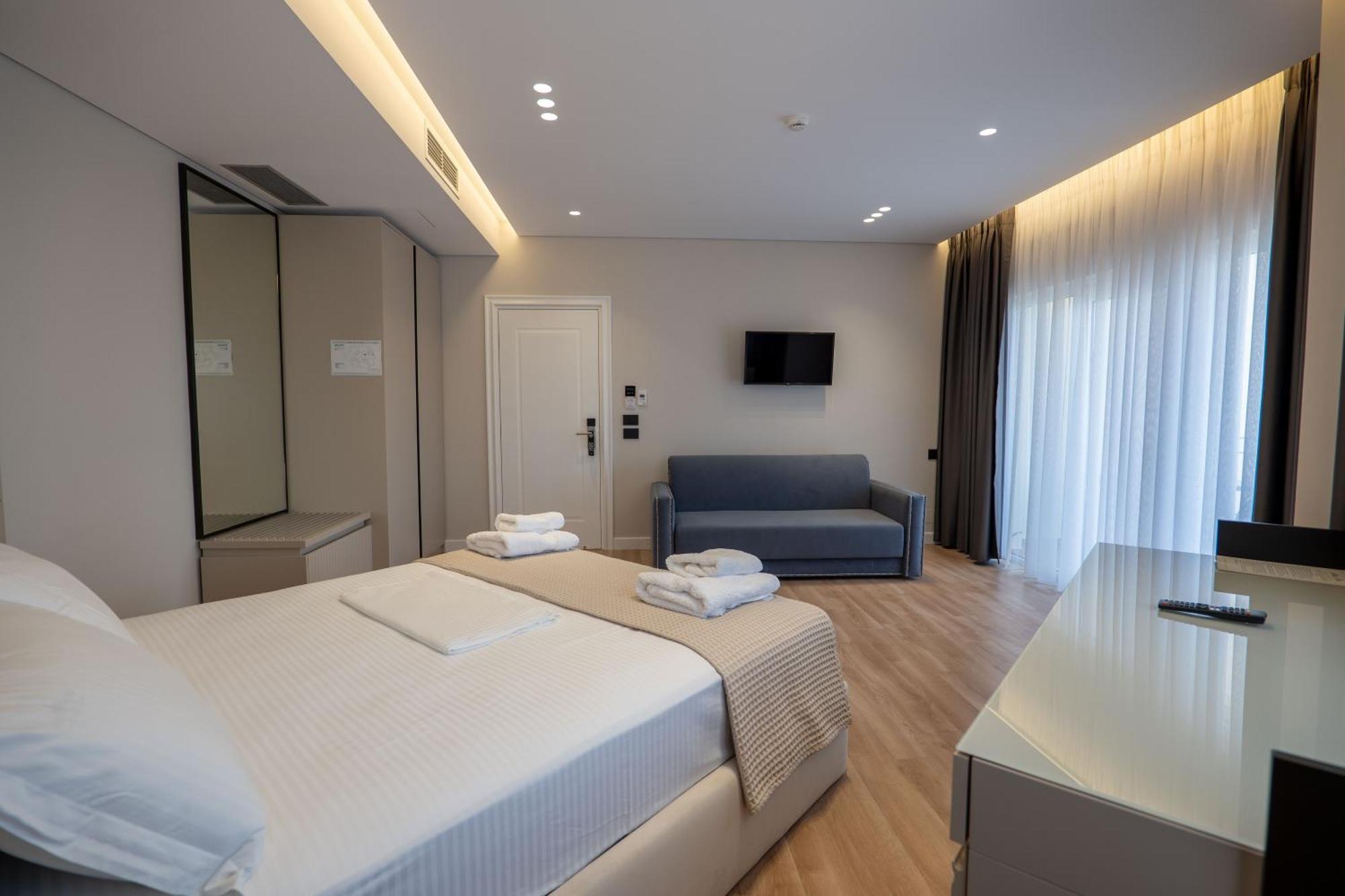 Ami Mar Hotel Sarandë Eksteriør billede