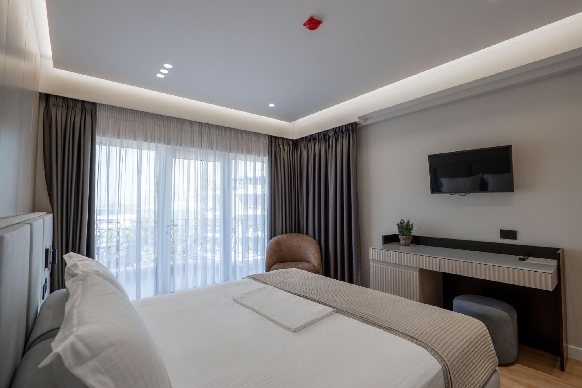 Ami Mar Hotel Sarandë Eksteriør billede
