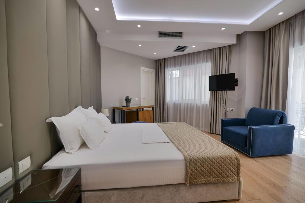 Ami Mar Hotel Sarandë Eksteriør billede