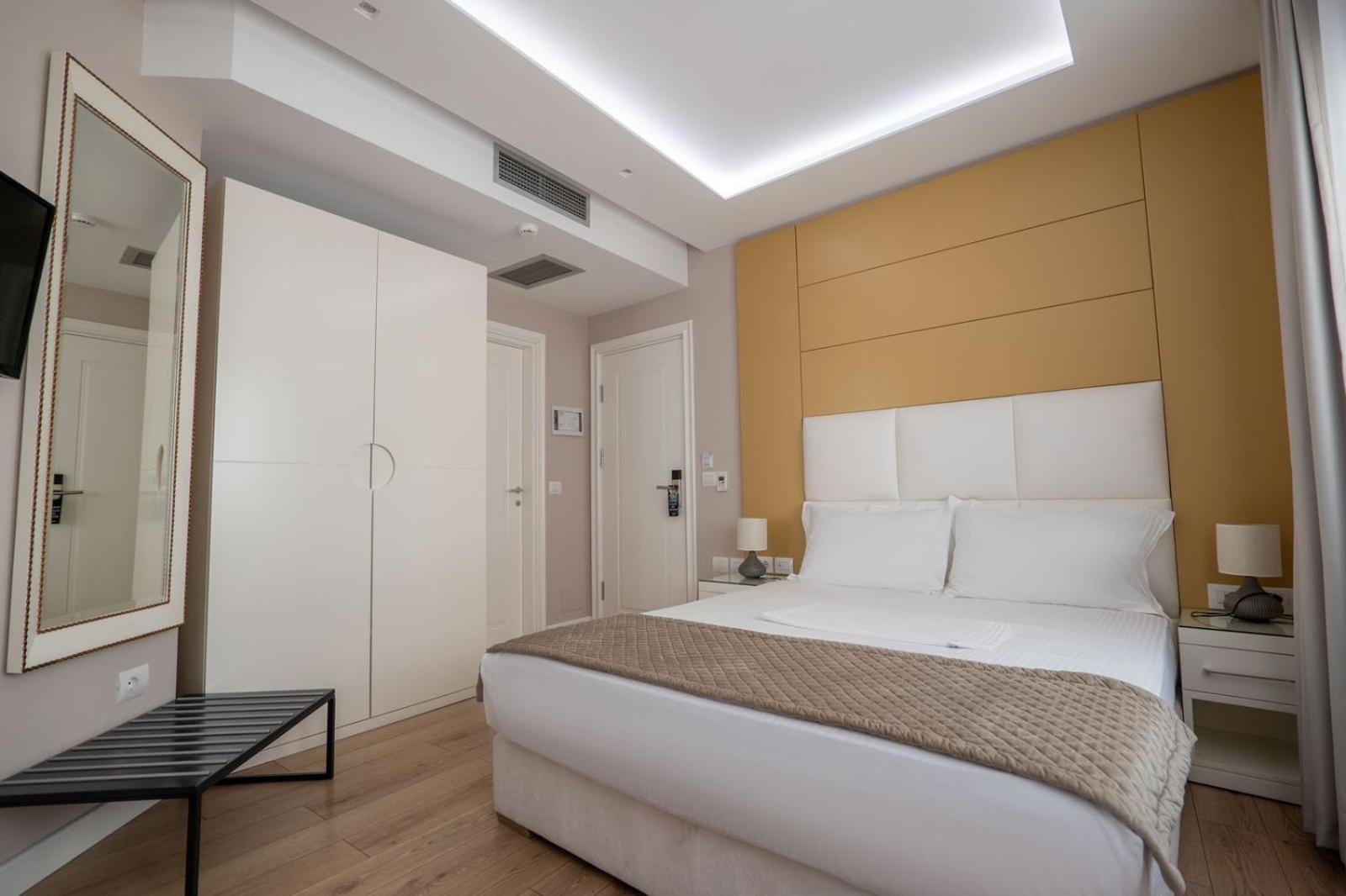 Ami Mar Hotel Sarandë Eksteriør billede