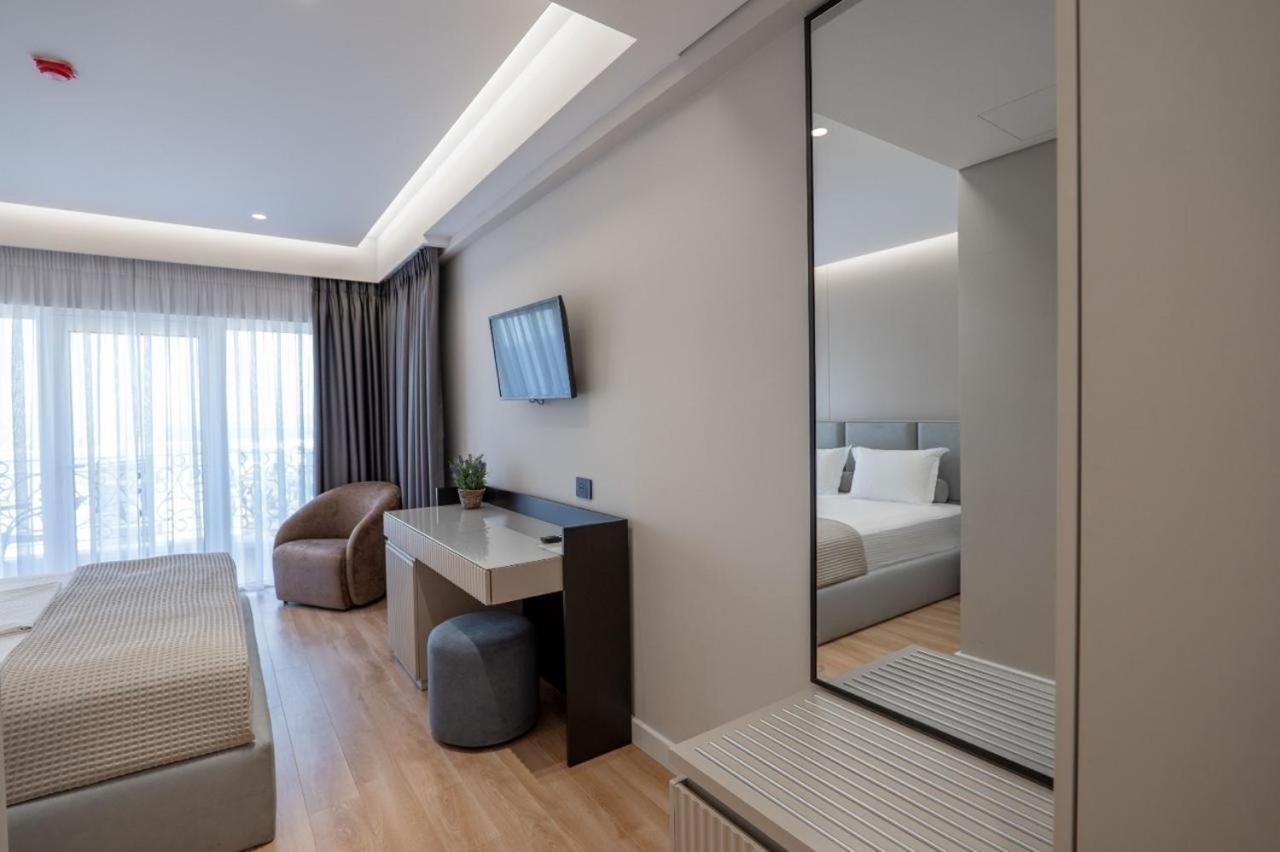 Ami Mar Hotel Sarandë Eksteriør billede