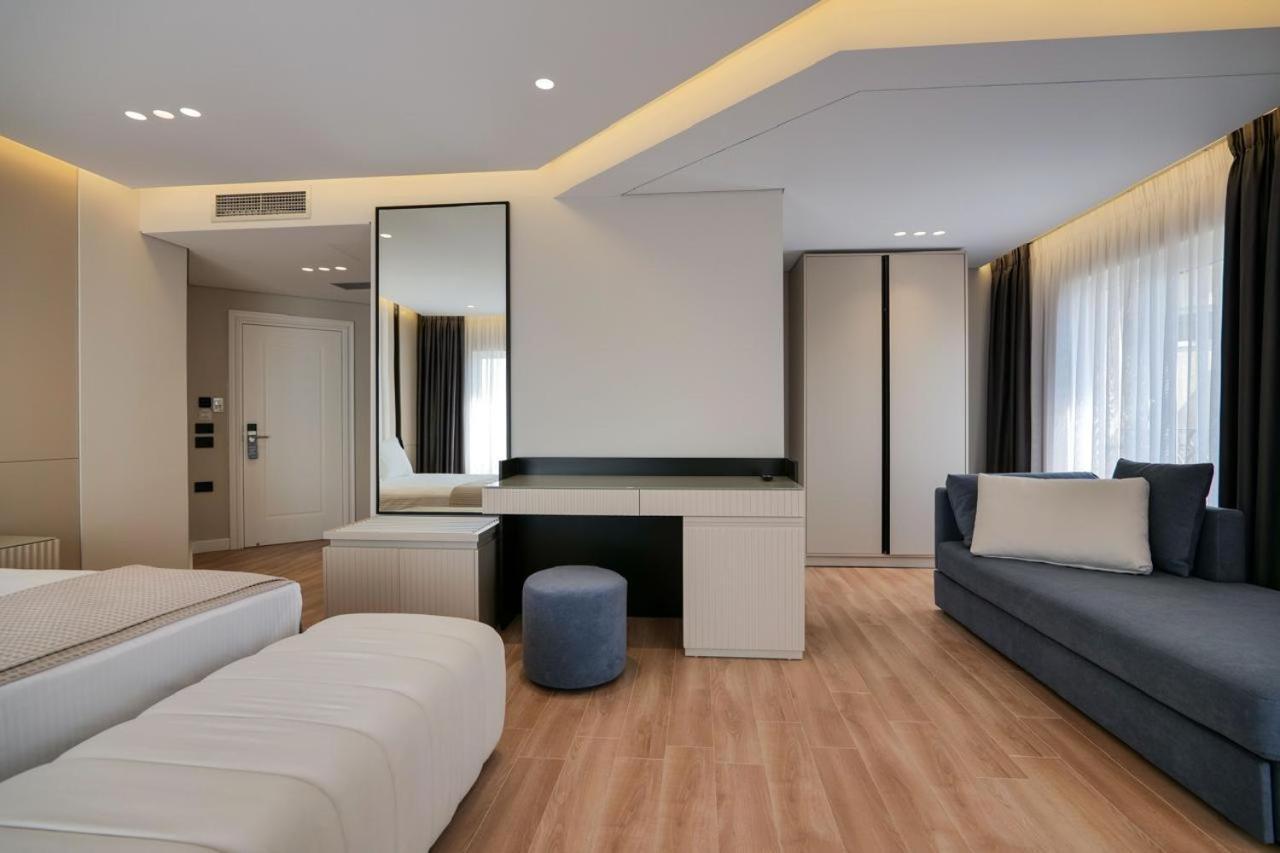 Ami Mar Hotel Sarandë Eksteriør billede