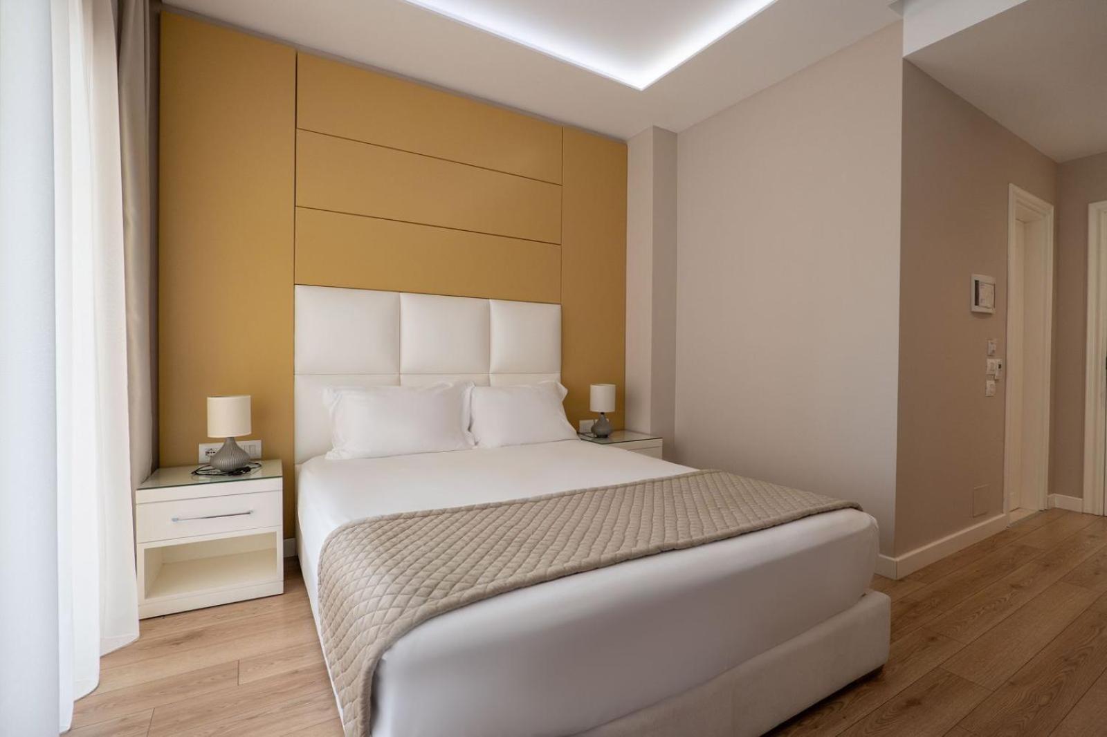 Ami Mar Hotel Sarandë Eksteriør billede